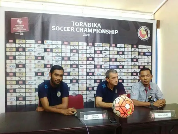 Berita TSC 2016: Arema Cronus Bertekad Patahkan Rekor Kandang Semen Padang