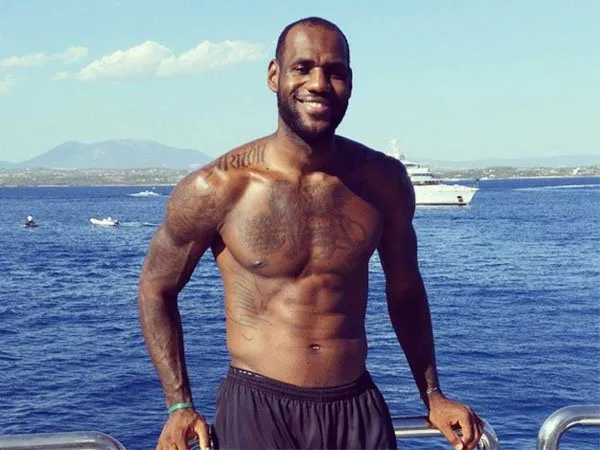 Ragam Basket: LeBron James Punya Tubuh Anak Usia 19 Tahun?