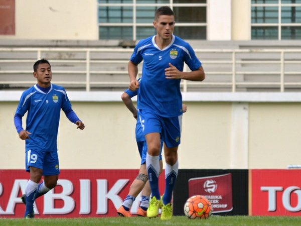 Berita TSC 2016: Diogo Ferreira Punya Modal Besar Jadi Ball Playing Defender