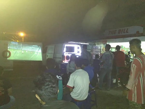 Berita Timnas Indonesia: Suporter Semen Padang Gelar Nonton Bareng Indonesia vs Singapura