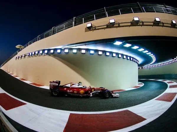 Berita F1: Sebastian Vettel Akan Persulit Nico Rosberg dalam Perebutan Gelar Musim ini