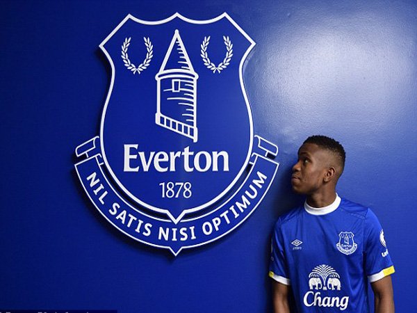 Berita Transfer: Everton Resmi Dapatkan Penyerang Muda Charlton Athletic