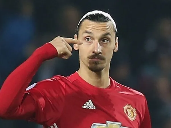 Berita Liga Inggris: Ibrahimovic Ancam Chelsea dan Conte