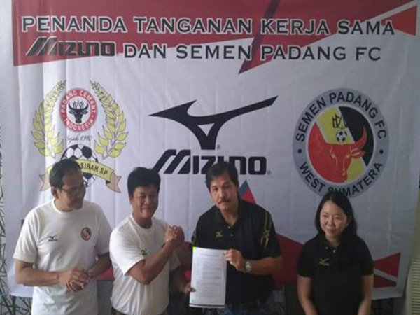 Berita Sepak Bola Nasional: Mizuno Teken Kerja Sama dengan Semen Padang