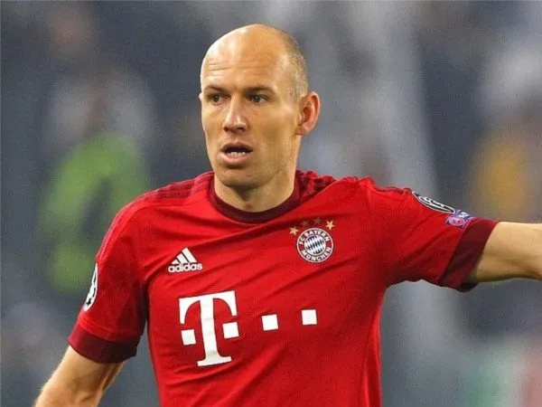 Berita Transfer: Tolak Tawaran 'Gila' dari China, Ini Alasan Robben