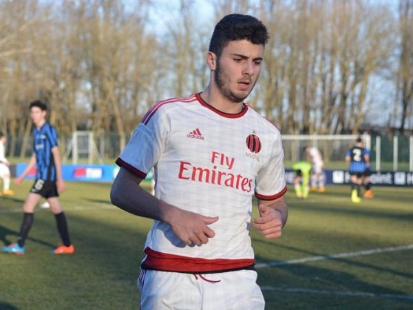 Berita Liga Italia: Demi Gantikan Luiz Adriano, AC Milan Promosikan Bintang Muda Akademi