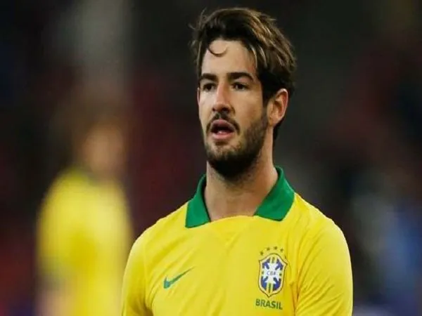 Berita Transfer: Alexandre Pato Resmi Bergabung Dengan Tim Liga Super China