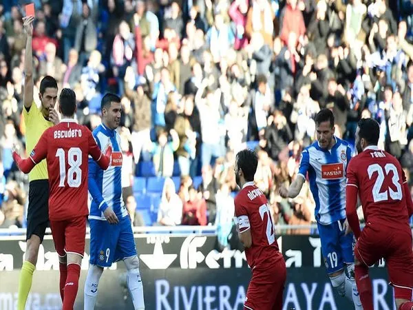Review Liga Spanyol: Espanyol 3-1 Sevilla, Laju Positif Los Rojiblancos Terhenti di Cornella-El Prat