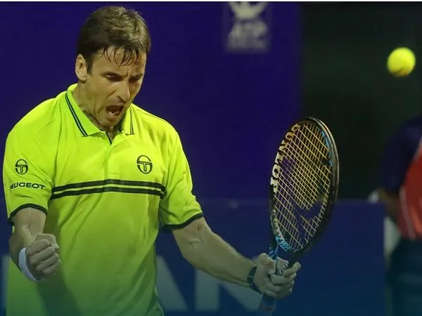 Berita Tenis: Tommy Roberdo Tundukkan Fabio Fognini di Buenos Aires