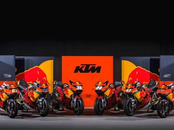 Berita MotoGP: CEO KTM Sebut Honda 'Rival Tersengit' yang Kerap Bermain Curang, Kenapa?