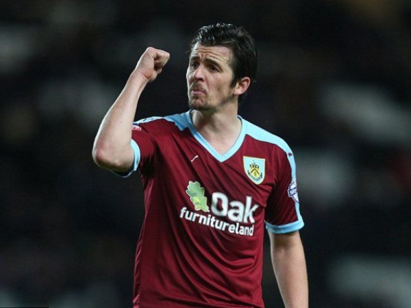 Berita Liga Inggris: Burnley Cemaskan Masa Depan Joey Barton