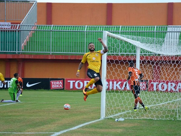Review Piala Presiden 2017: Semen Padang 1-0 Arema FC, Kabau Sirah Tanduk Singo Edan