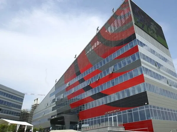 Berita Liga Italia: Konsorsium Tiongkok Siap Bayar Jaminan Ketiga Penundaan Penjualan AC Milan