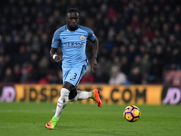 Berita Transfer: Solusi Pertahanan Jangka Pendek, West Ham Bidik Bacary Sagna