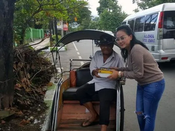 Berita Sepak Bola Nasional: Arema Juara Piala Presiden, Istri Kurnia Meiga Bayar Nazar