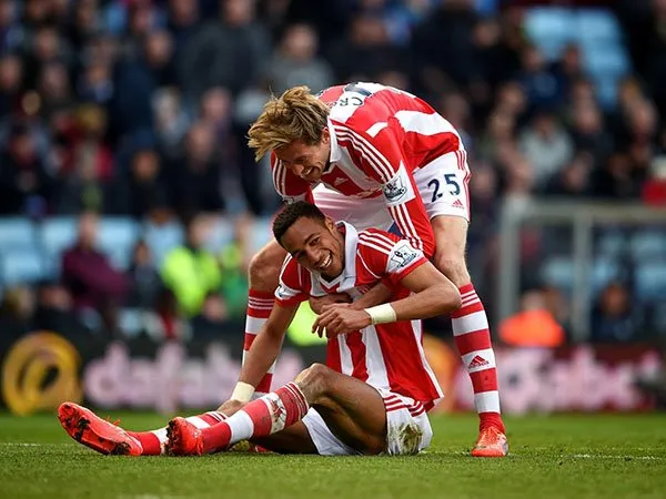 Berita Sepak Bola Nasional: Eks Striker Stoke City Hampir Pasti Gabung Madura United