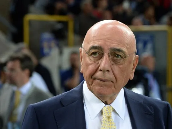 Berita Liga Italia: Fans Tuntut Kejelasan, Galliani: Milan Tak Akan Terlantar!
