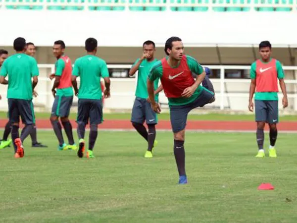 Berita Sepak Bola Nasional: Naturalisasi Ezra Walian Direstui Joko Widodo