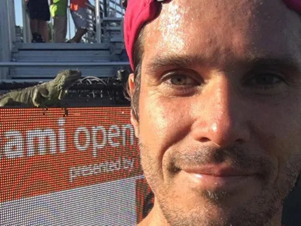 Berita Tenis: Seekor Iguana "Tampil" di Turnamen Tenis Miami Terbuka