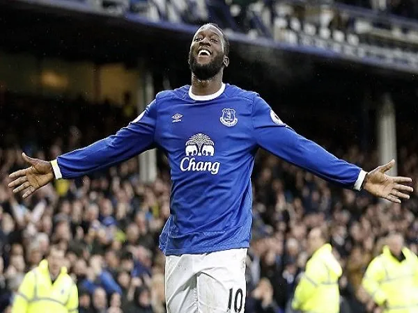 Berita Liga Inggris: Lukaku Tak Tergantikan, Kata Juara Dunia Tinju Penggemar Everton