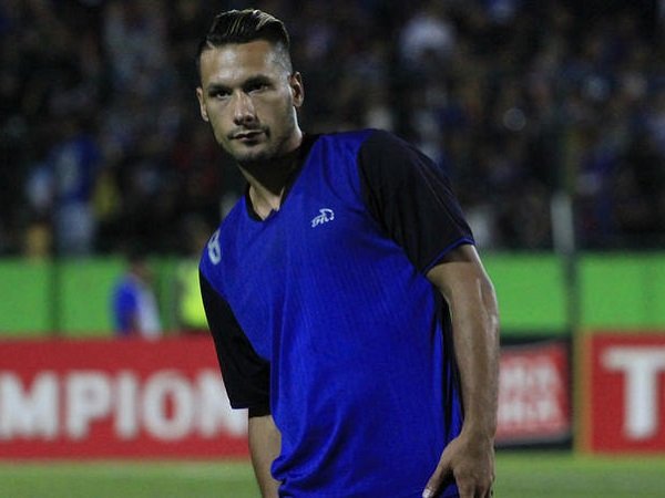 Berita Liga Indonesia: Konate Jadi Alasan Maitimo Pilih Nomor Punggung 10 di Persib