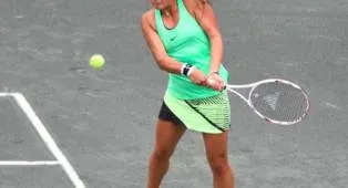 Berita Tenis: Daria Kasatkina Taklukkan Monica Puig di Charleston