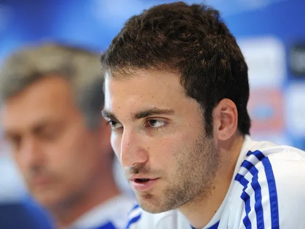 Berita Liga Spanyol: Gonzalo Higuain Akui Dirinya Menangis Ketika Tinggalkan Real Madrid