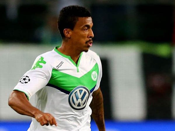 Berita Liga Jerman: Wolfsburg Bantah AC Milan Dekati Luiz Gustavo