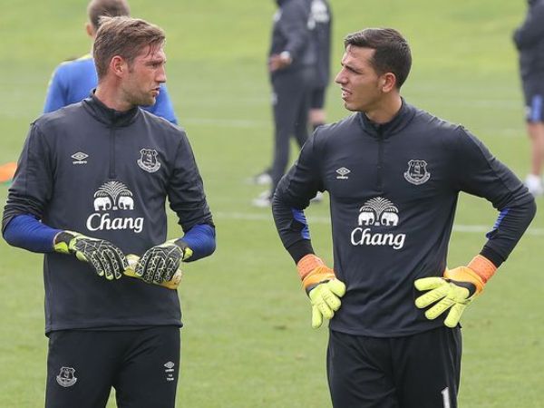 Berita Liga Inggris: Koeman Jelaskan Keputusannya Cadangkan Joel Robles