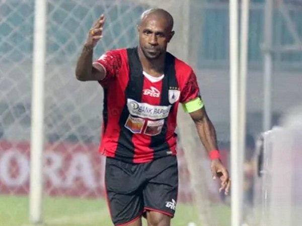 Berita Liga Indonesia: Boaz Cetak Dua Gol, Persipura Naik ke Urutan Lima