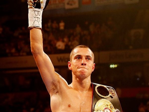 Berita Tinju: Dilatih Roach, Quigg Yakin Bisa Juara Dunia Lagi