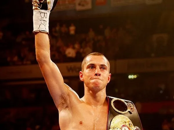 Berita Tinju: Dilatih Roach, Quigg Yakin Bisa Juara Dunia Lagi