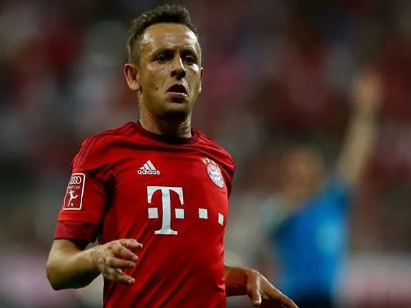 Berita Liga Jerman: Rafinha Berpeluang Pindah ke Liga Premier Inggris