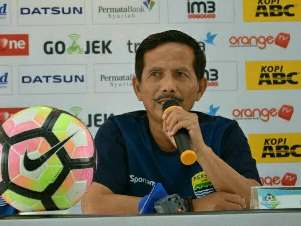 Berita Liga 1 Indonesia: Djanur Girang Dua Misi di Padang Bisa Direngkuh