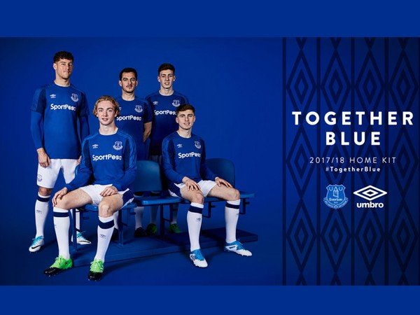 Berita Liga Inggris: Everton Perkenalkan Jersey Kandang Terbaru Mereka Musim 2017-18