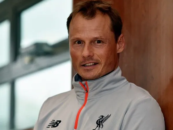 Berita Liga Inggris: Manninger Puji Mignolet dan Karius Sebagai Kiper Berkualitas Tinggi