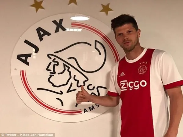 Berita Transfer: Huntelaar Resmi Kembali Perkuat Ajax Amsterdam