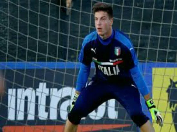 Berita Transfer: Presiden Udinese Sebut Alex Meret Akan Pindah Klub Musim Depan