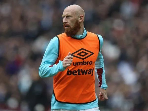Berita Liga Inggris: James Collins Bertekad untuk Terus Bermain Hingga Usia 40 Tahun