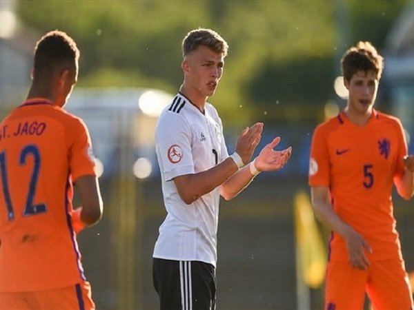 Berita Transfer: Target Chelsea Justru Pilih Bertahan di Hamburg SV