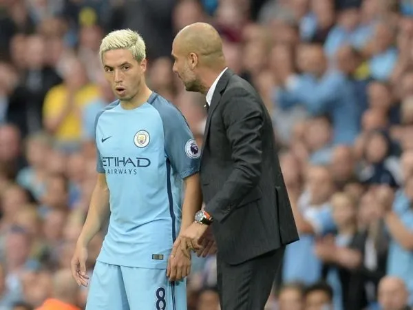 Berita Liga Inggris: Manchester City Bersedia Pangkas Harga Samir Nasri