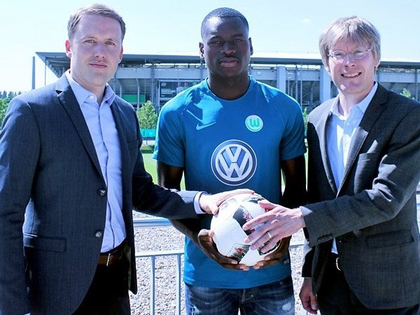 Berita Transfer: Wolfsburg Resmi Gaet Striker Dimata