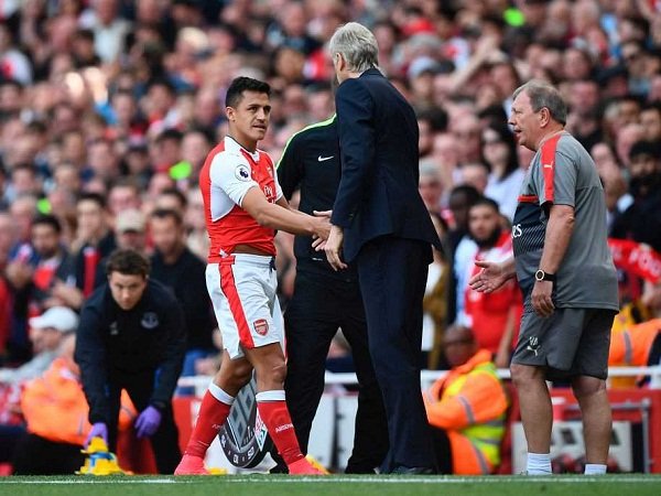 Berita Piala Konfederasi: Sanchez Abaikan Masalah Kontrak Arsenal Demi Fokus di Piala Konfederasi