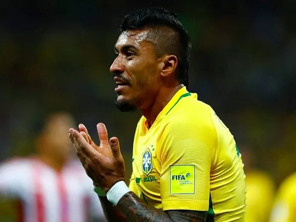 Berita Transfer: Scolari Tegaskan Paulinho Takkan Dijual ke Barcelona