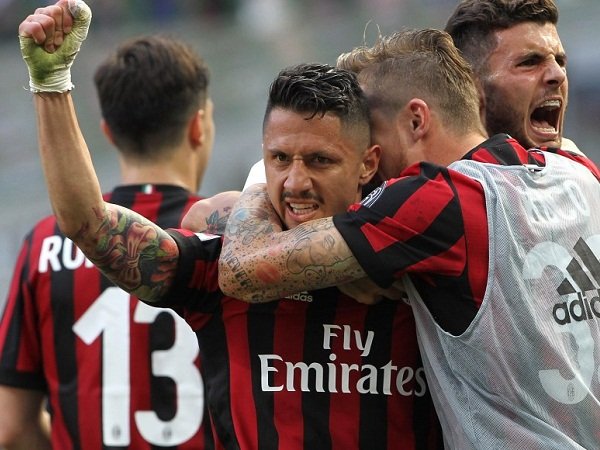 Berita Transfer: Genoa Siapkan Rp228 M untuk Tawar Penyerang Milan