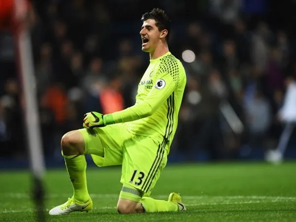 Berita Liga Inggris: Fokus ke David De Gea dan Donnarumma, Real Madrid Lupakan Courtois