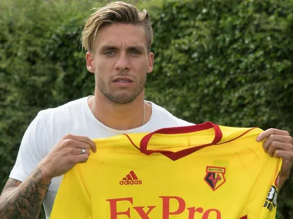 Berita Transfer: Watford Resmi Datangkan Kiko Femenia dan Daniel Bachmann
