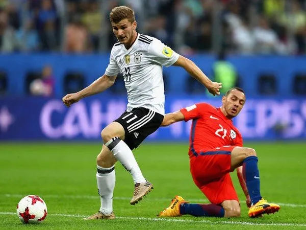 Berita Piala Konfederasi: Kalah di Final, Arturo Vidal Tolak Salahkan Marcelo Diaz