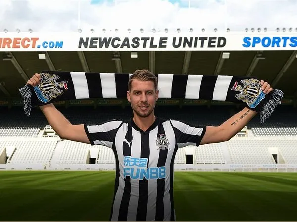 Berita Transfer: Newcastle Rekrut Eks Bek City dari La Liga