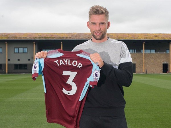 Berita Transfer: Tinggalkan Leeds United, Charlie Taylor Resmi Gabung Burnley